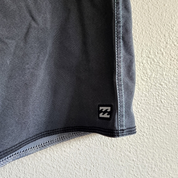 Billabong Tribong Solid Pro Boardshorts - Picture 5 of 11